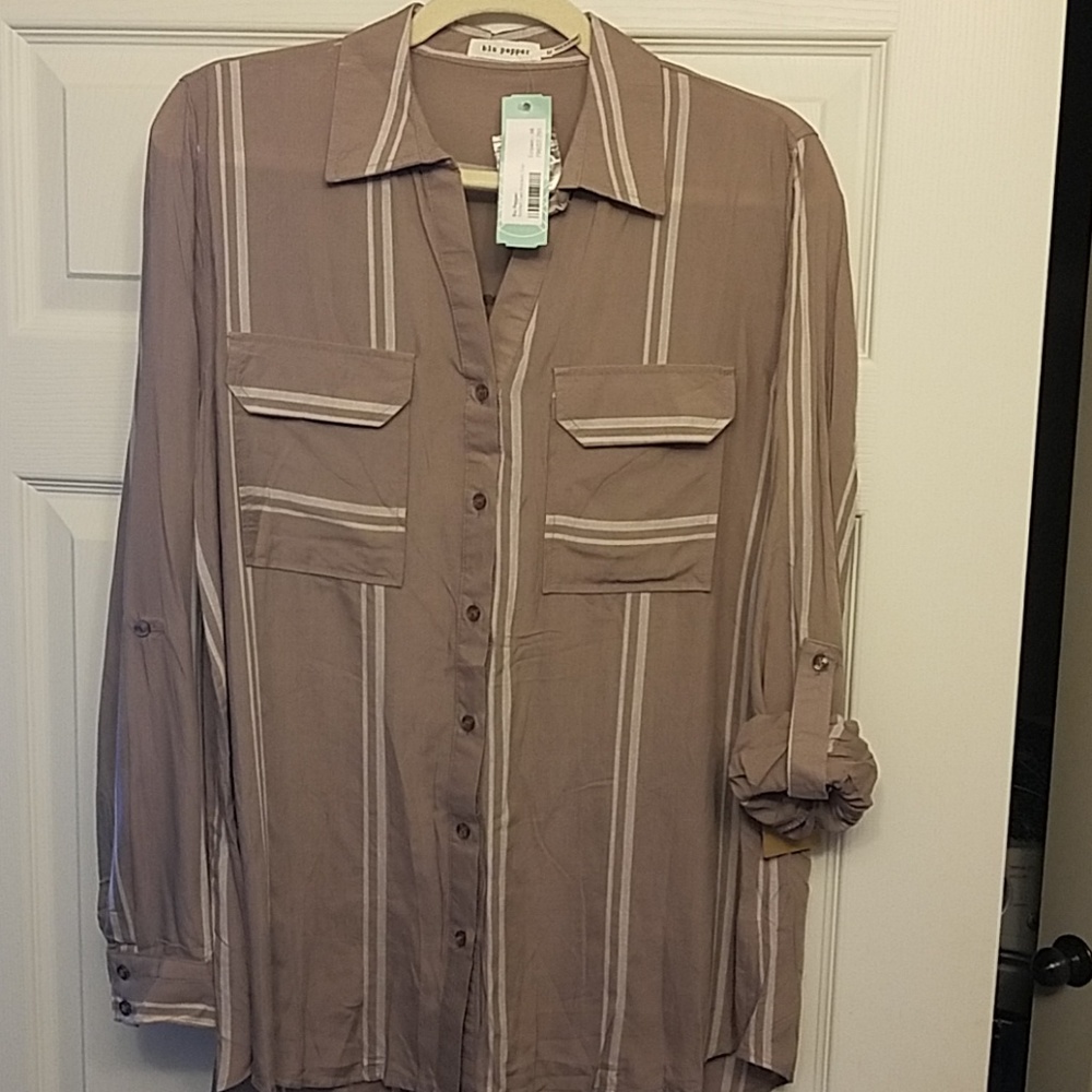 Blu Pepper Bethel 2 pocket blouse top stitch fix